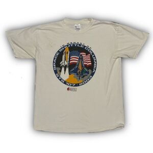 Gildan Men's White and Cream T-shirt